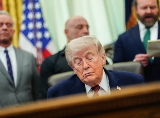 Trump ve İran açmazı: Çelişkili tehditler ve rotasız müzakereler