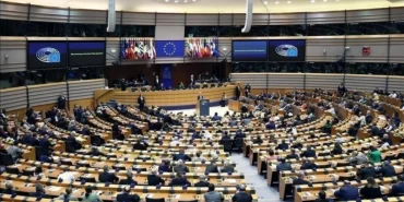 AB, Suriye'de 7 devlet kurumunu yaptırım listesinden çıkardı