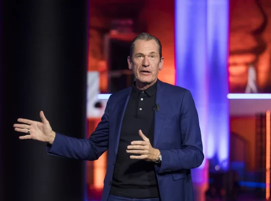 Axel Springer CEO'su gazetecileri tehdit etti