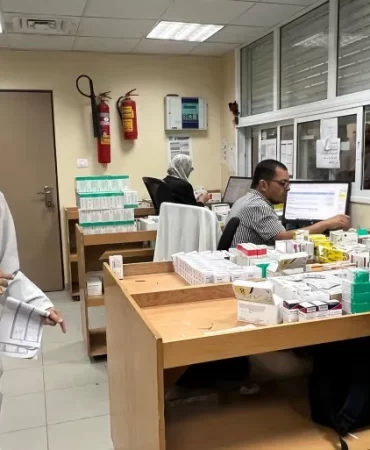 Batı Şeria'da ilaç krizi derinleşiyor: Hastalar hastane koridorlarında çaresiz