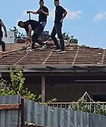 İsrail güçleri Filistinli ailenin evini yıktırdı