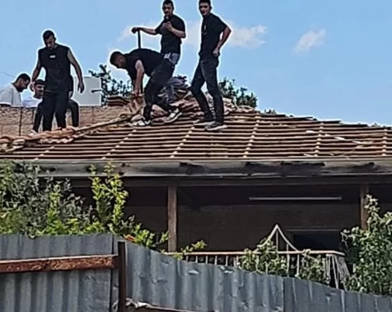 İsrail güçleri Filistinli ailenin evini yıktırdı