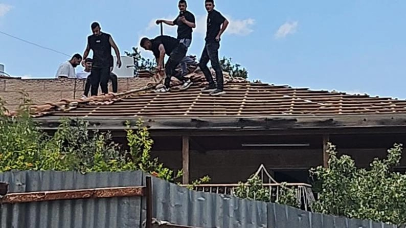 İsrail güçleri Filistinli ailenin evini yıktırdı