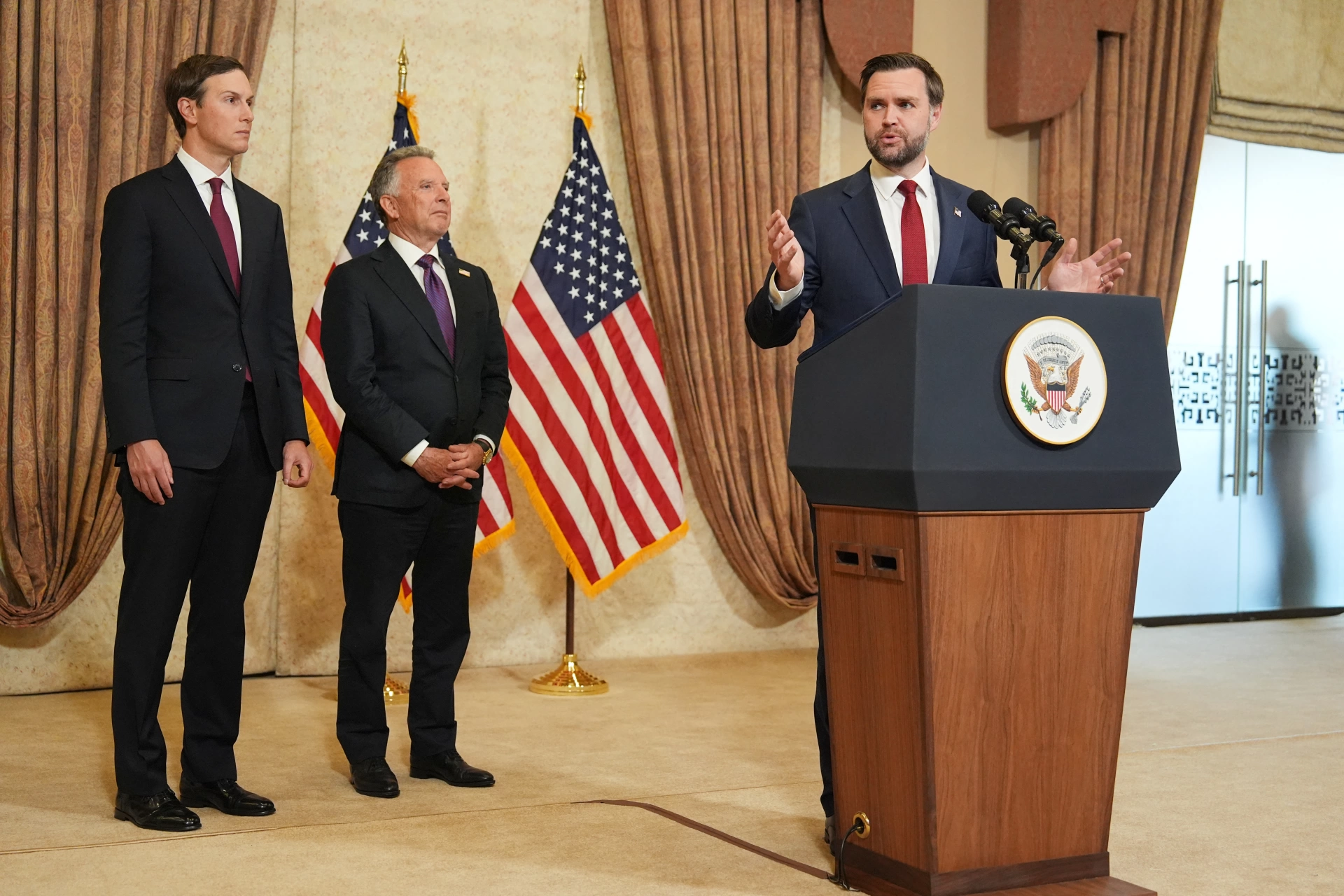 Kushner'dan İran masasına şahin arabulucu: Nick Stewart
