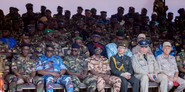 Mali'de generaller ve silahlı gruplar arasında kördüğüm