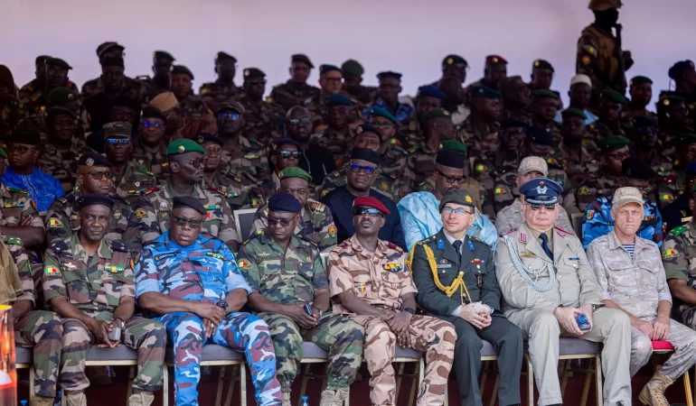 Mali'de generaller ve silahlı gruplar arasında kördüğüm
