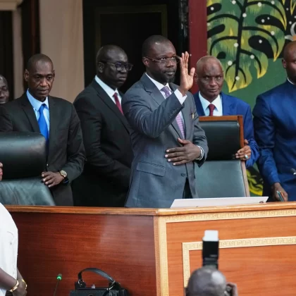 Senegal parlamentosunda şok seçim: Sonko başkan oldu