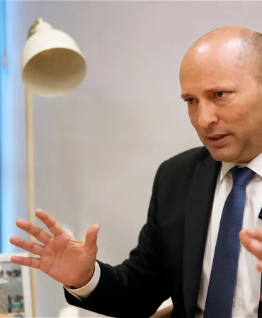 Bennett'ten Netanyahu'ya ağır itham: "Ulusal intihara sürükleniyoruz"