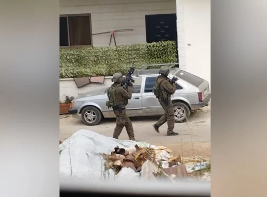 Cenin kampı sakinlerinin sığındığı yerleşkeye baskın
