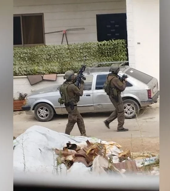Cenin kampı sakinlerinin sığındığı yerleşkeye baskın