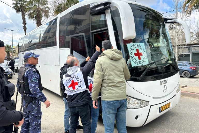 Cezaevlerinde mutlak tecrit: İsrail, Kızılhaç’ı yasaklıyor