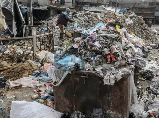 Gazze’de çevre felaketi: 370 bin metreküp çöp yaşamı tehdit ediyor