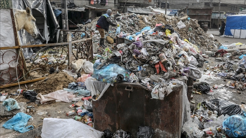 Gazze’de çevre felaketi: 370 bin metreküp çöp yaşamı tehdit ediyor