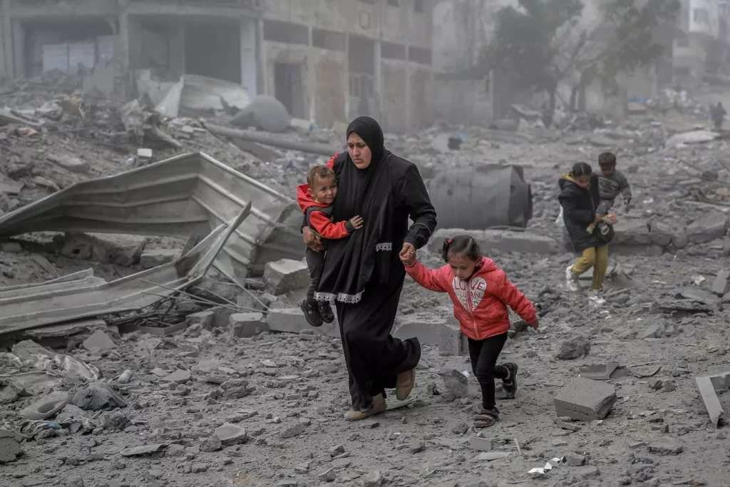 Gazze'de kâğıt üstünde ateşkes: 1045 sivil katledildi