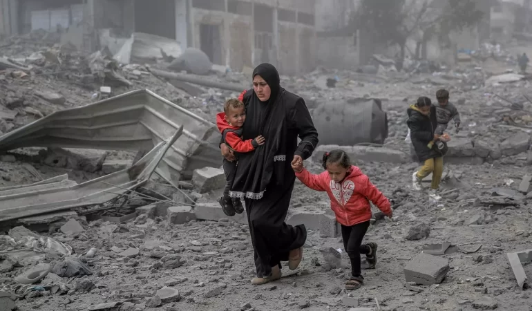 Gazze'de kâğıt üstünde ateşkes: 1045 sivil katledildi
