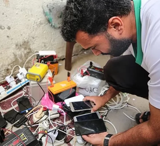 Gazze'de teknoloji ambargosu: Telefon tamiri fiyatı telefonu geçti!