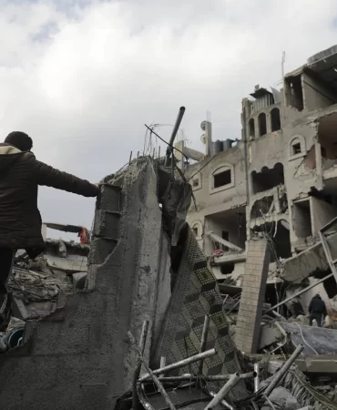 Gazze'nin güneyinde sivil konut bombalandı: Bir ölü