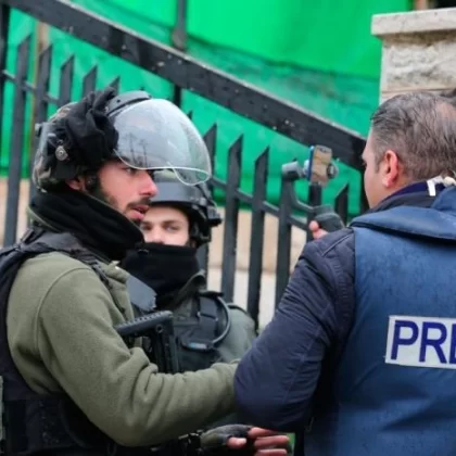 İsrail Fransız gazeteciyi sınır dışı etti: Sendikadan sert kınama