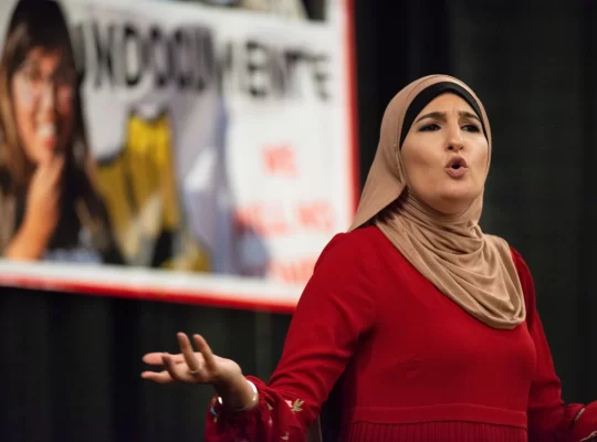 İsrail'den Şok Karar: Linda Sarsour'a Giriş Yasağı!