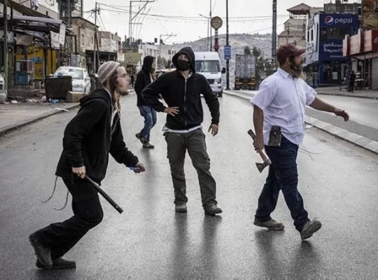 Ramallah’ta gerilim: Yerleşimciler Filistinli evlerini bastı