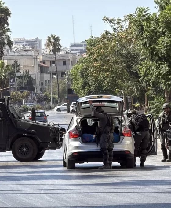 Ramallah'ta hareketli saatler: Baskın ve kontrol noktaları