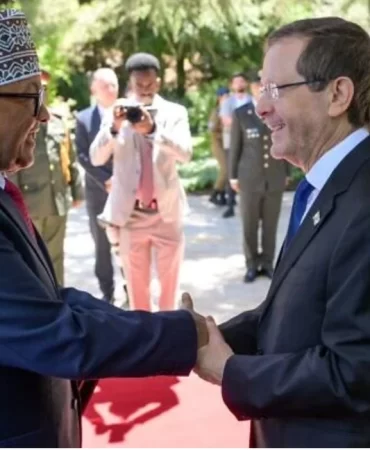 Somali'den kopan bölgenin lideri Tel Aviv'de: Kudüs'te büyükelçilik açılıyor
