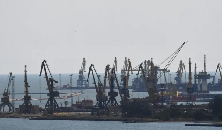 Azak Denizi'nde kızılca kıyamet: Ukrayna Rus gemilerini avladı