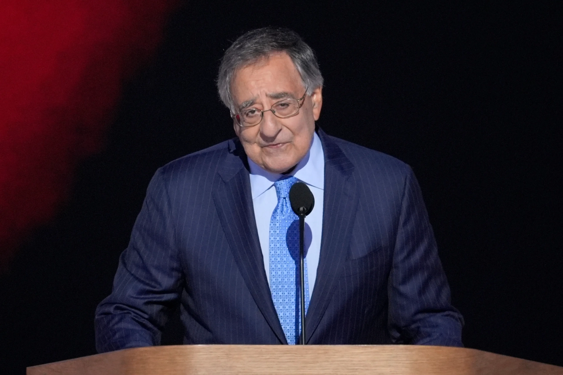 Eski ABD Savunma Bakanı Panetta: İran savaşı büyük bataklık
