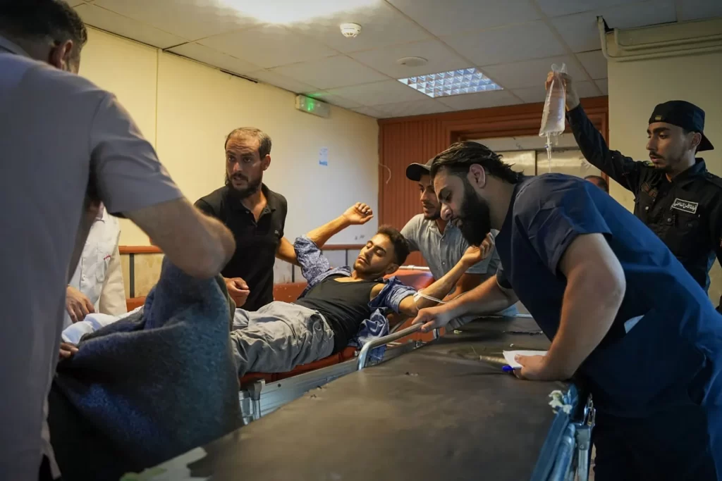 İsrail askerleri Suriye'de sivillere ateş açtı: Yaralılar var