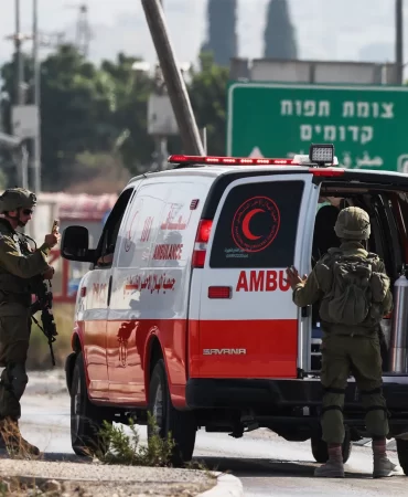 Nablus'ta askeri ablukada doğumlar ambulansta gerçekleşti