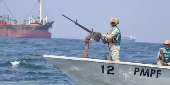 Yemen açıklarında kimyasal tanker saldırısı