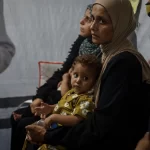 Gazze'de anne olmak: Yetersiz beslenme ve çadırlarda emzirme mücadelesi
