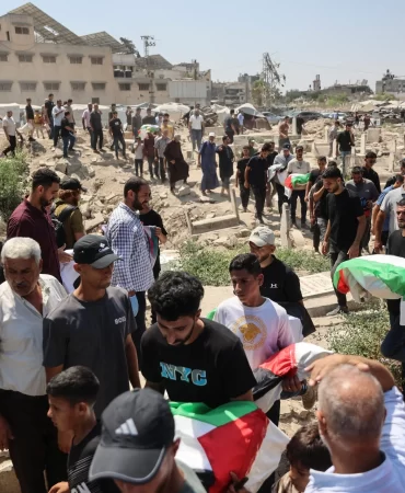 Gazze'de İHA saldırısı: Evinin bahçesindeki Filistinli vuruldu