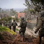 İsrail Güney Lübnan’ı bombaladı: Hizbullah ateşkesi ihlal etmekle suçlanıyor