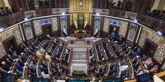 Suriye Halk Meclisi 231 maddeden oluşan yeni iç tüzüğünü onayladı
